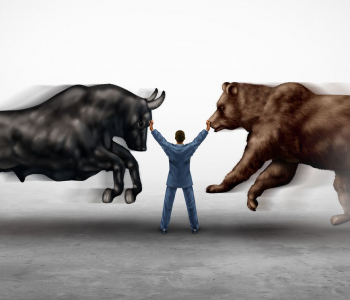 Ein Mann steht zwischen Bulle und Bär, die symbolisch die Börse darstellen